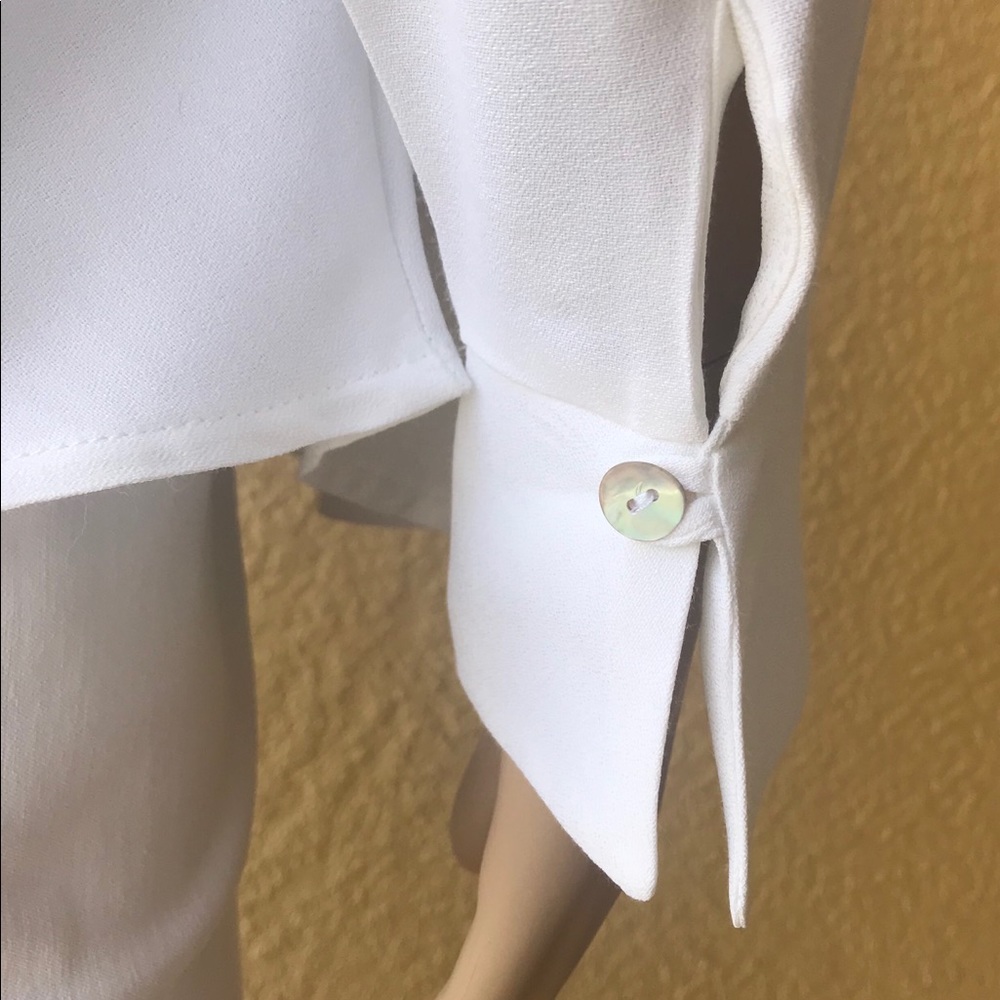 White silk like pullover blouse - Picture 4 of 6